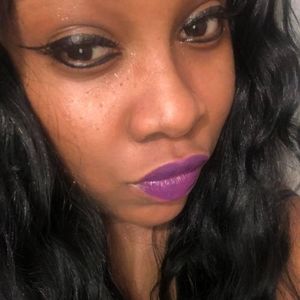 Meet your Posher, Valynncia